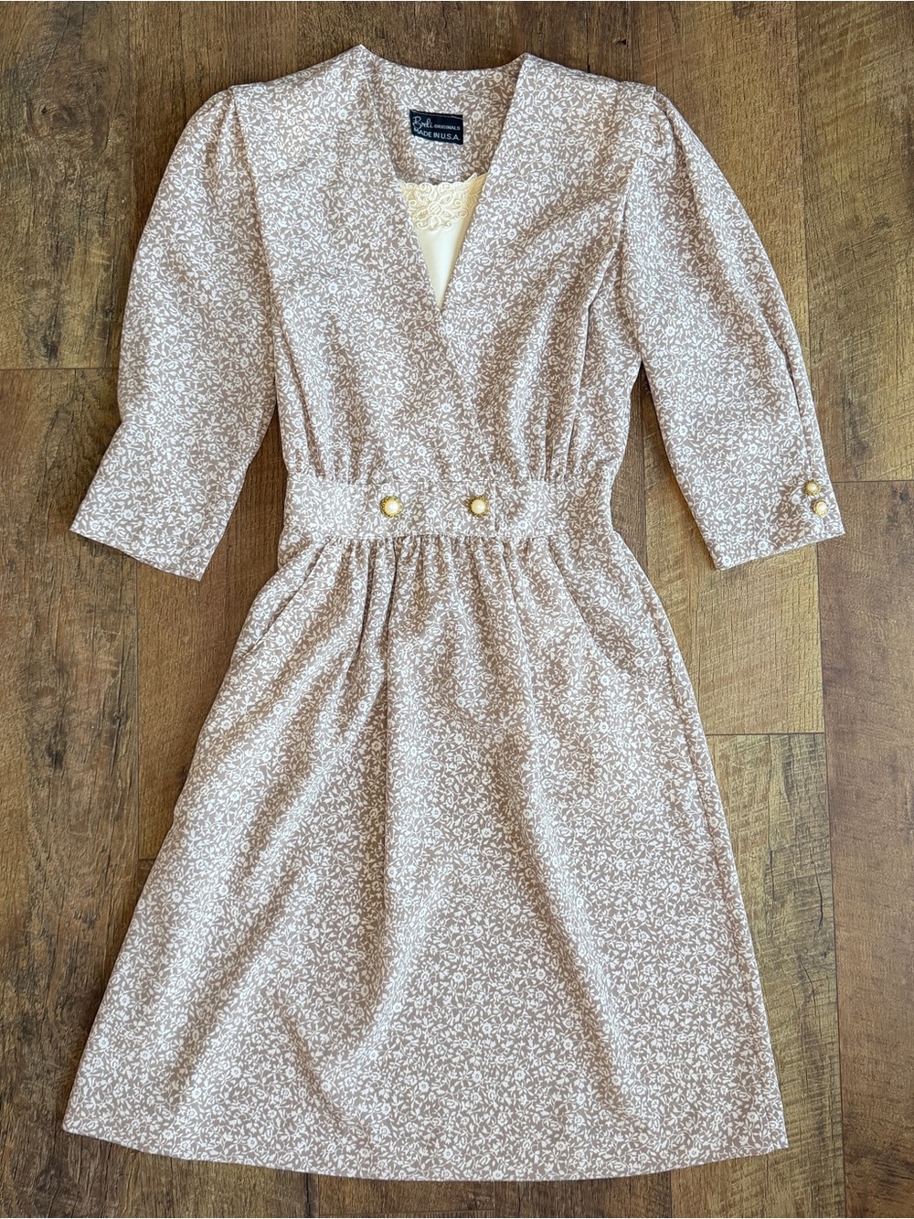 Vintage Breli Originals Women’s Shoulder Pads Elastic Back Floral Dress Brown